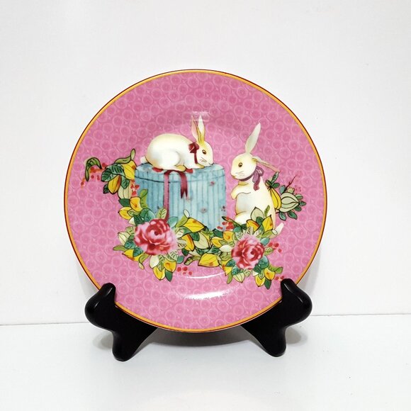 NEW Williams Sonoma Set of 4 Famille Rose Bunny Porcelain Appetizer Plates NIB - Picture 2 of 5
